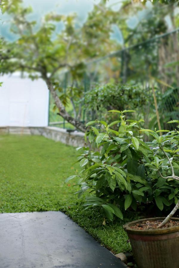 Triple Edge Villa Unawatuna Exterior foto